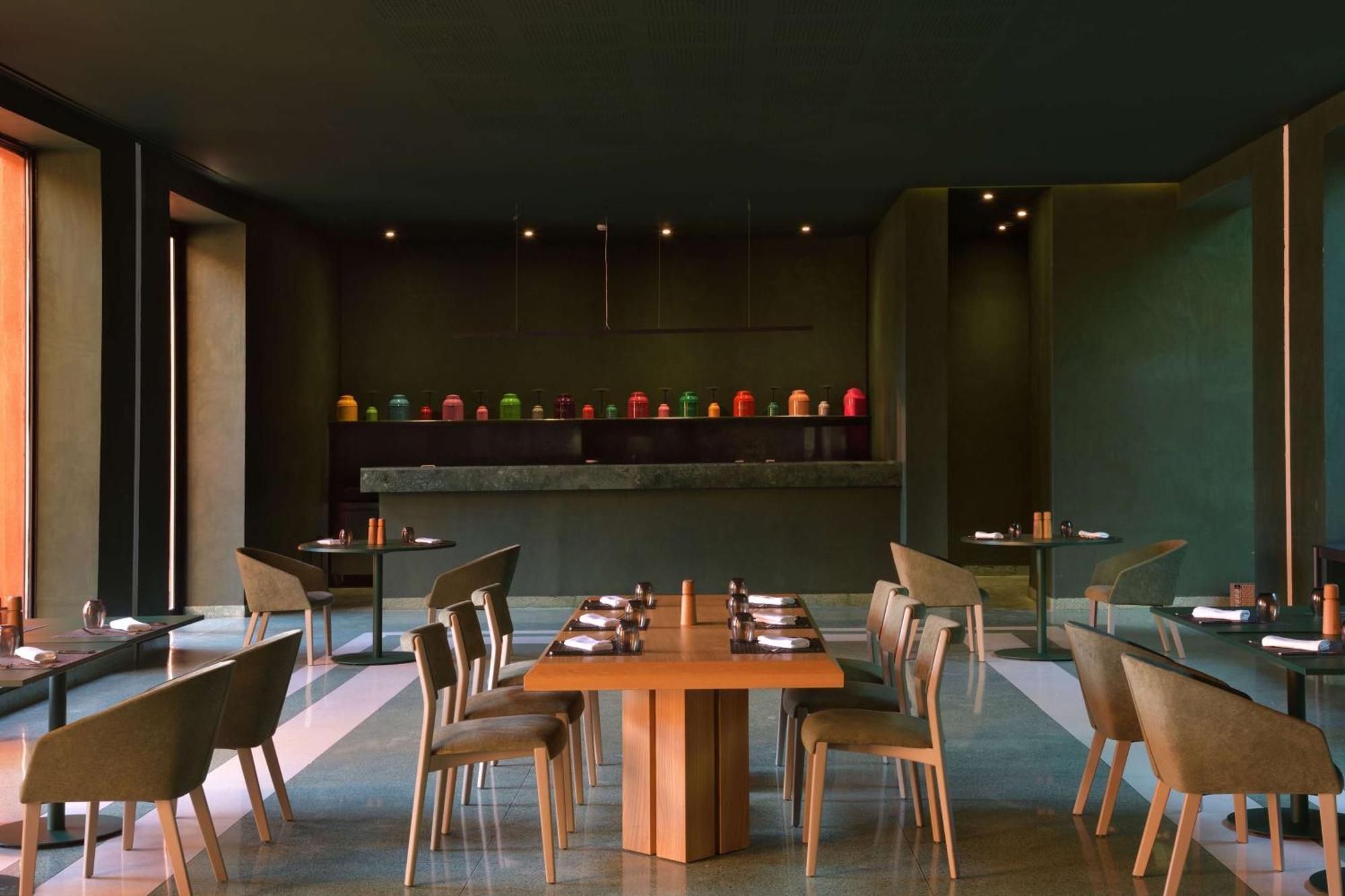 Doubletree By Hilton Ben Guerir Hotel & Residences Benguerir Ngoại thất bức ảnh