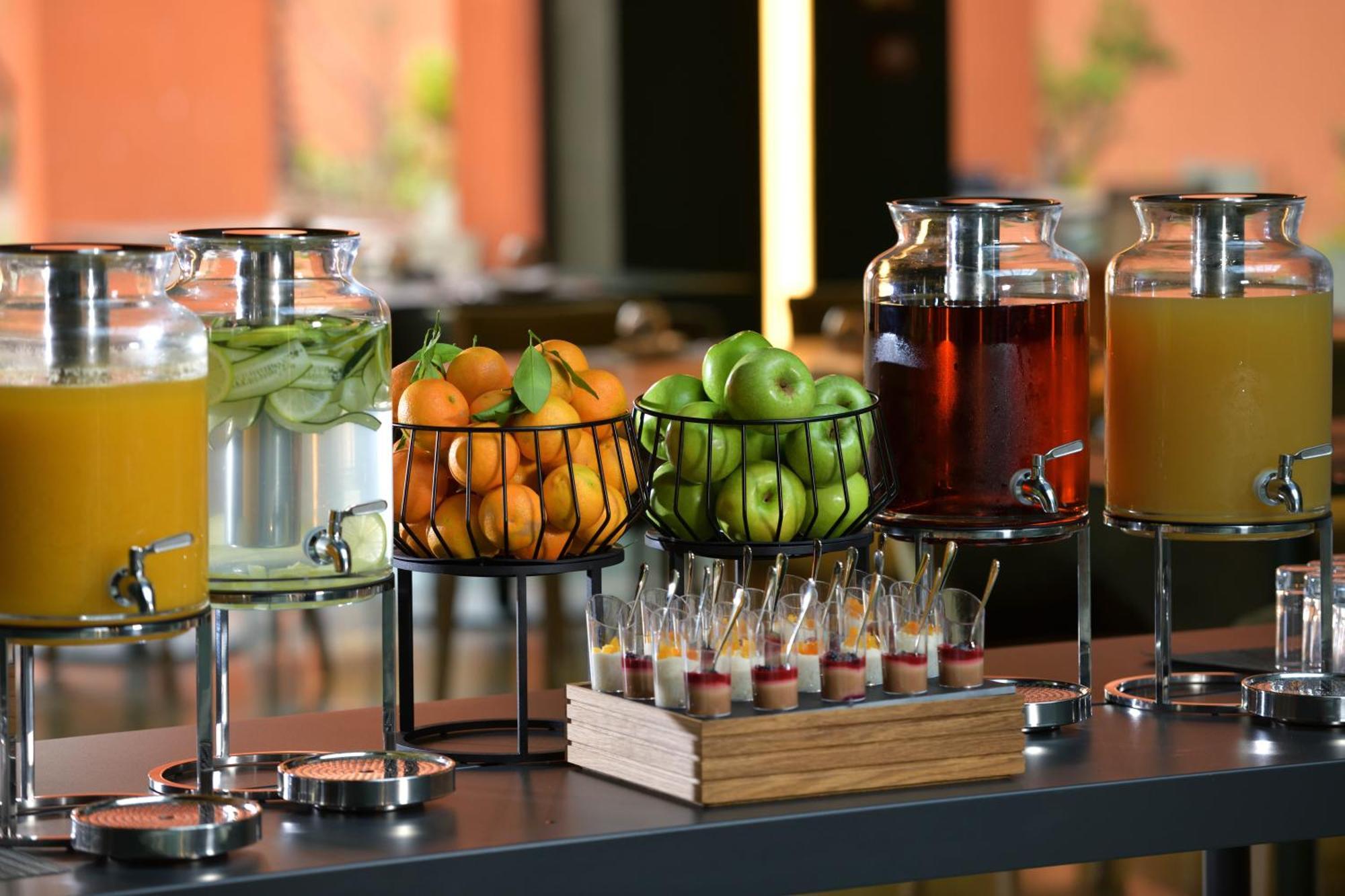 Doubletree By Hilton Ben Guerir Hotel & Residences Benguerir Ngoại thất bức ảnh